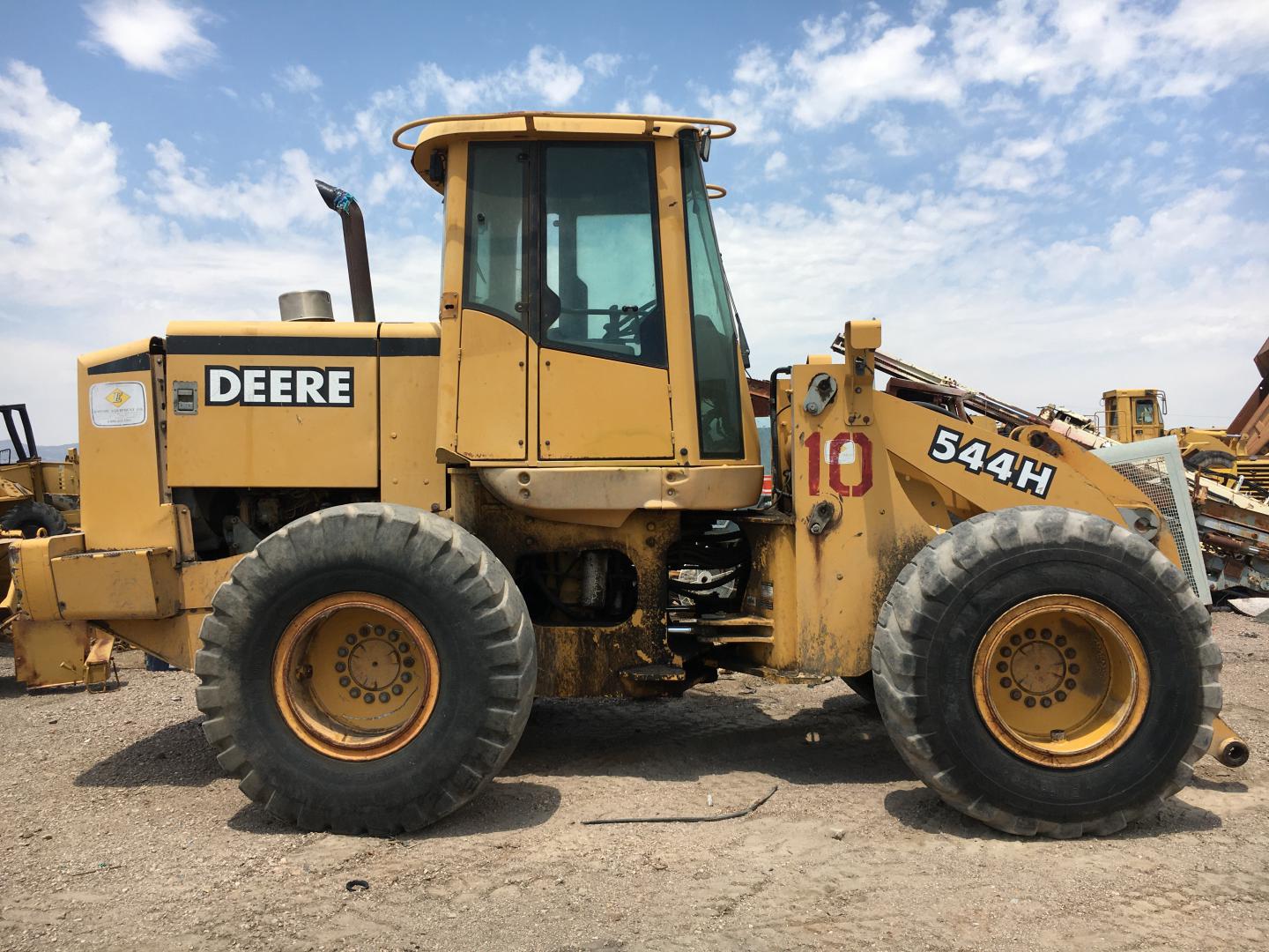 ./imagenes/INVOICE/2019/16795/CARGADOR FRONTAL JOHN DEERE 544H (2).JPG